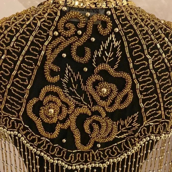 𝅺BONTESSA Absolutely gorgeous 💯 %silk beaded wrap - Picture 4 of 5